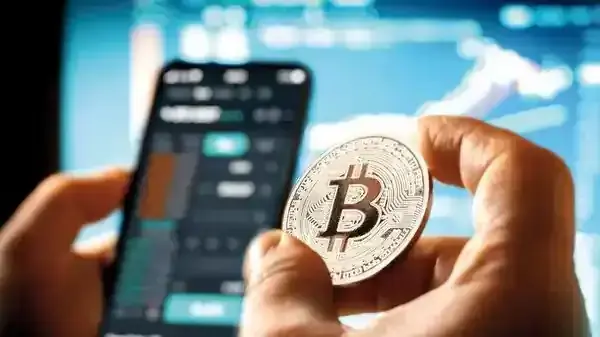 Cryptocurrencies and Bitcoin: a revolution in the digital economy